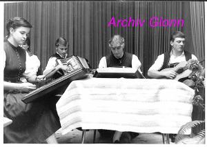 Fotochronik-1981 13-Lena-Christ-100.Geb .-Musik